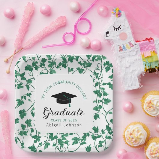 Green Ivy Pattern Personalized Graduation Pappteller (Party)