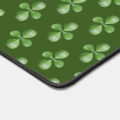 Green Jade Tree Blätter auf Forest Green Schreibtischunterlage (Ecke)