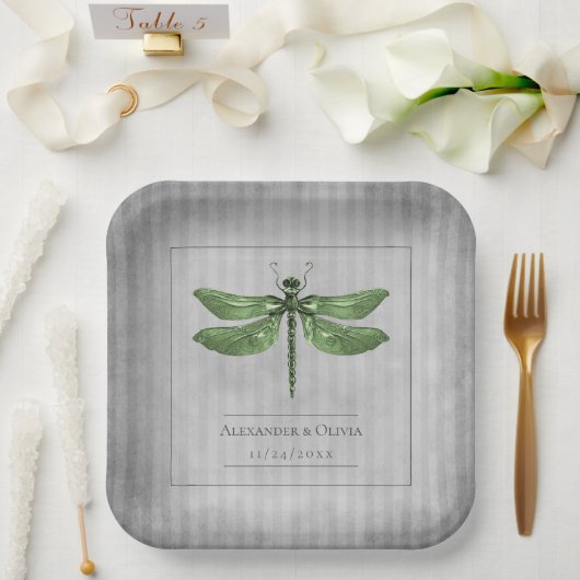 Green Jeweled Dragonfly Wedding Pappteller (Hochzeit)