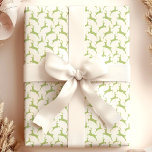 Green Jumping Dee Christmas Geschenkpapier<br><div class="desc">Wrap deine Urlaubsgeschenke mit einer Touch von Natur mit diesem grünen Springhirsch Weihnachtspapier. Mit einem spielerischen Muster grüner Rentierfische verleiht diese Packung Ihren Urlaubsgeschenken ein festliches und natürliches Gefühl. Ideal für Weihnachtsfeiern,  Winterfeiern und den saisonalen Geschenktausch ist dieses hochwertige Party,  das Ihre Geschenke mit Charme und Eleganz hervorhebt.</div>