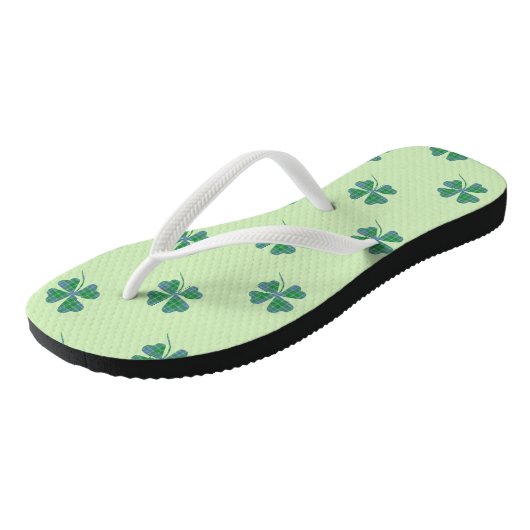 Green Kariertes Kleeblatt Clover Muster Flip Flops Badesandalen (Schrägansicht)