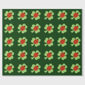 Green Kleeblatt Clover Ladybug Polka Dots Muster Geschenkpapier (Flach)
