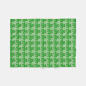 Green Kleeblatt Clover Lucky St. Patrick's Day Fleecedecke (Vorderseite (Horizontal))