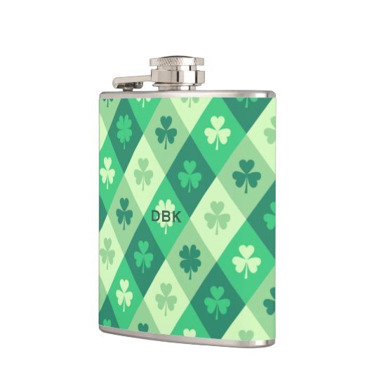 Green Kleeblatt Custom Monogram St Patricks Day Flachmann (Links)