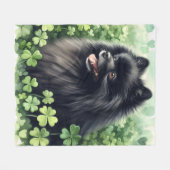 Green Kleeblatt Field (Schwarzer Spitz) Fleecedecke (Vorderseite (Horizontal))