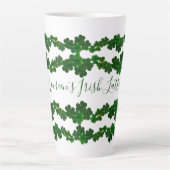 Green Kleeblatts Irish Latté Tasse Personalisiert (Vorderseite)