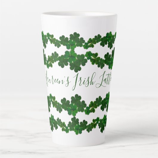 Green Kleeblatts Irish Latté Tasse Personalisiert (Vorderseite)