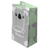 Green Koala Bear Baby Dusche Kleine Geschenktüte (Rückseite Schrägansicht)
