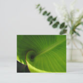 Green Leaf Swirl Postkarte (Stehend Vorderseite)
