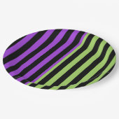 Green Lila & Black Halloween Strip Party Pappteller (Schrägansicht)