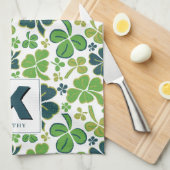 Green Lucky Kleeblatt Clover Muster Mit Monogramm Geschirrtuch (Viertel Falte)