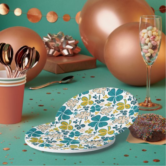 Green Lucky Kleeblatts Clover St Patrick`s Day Pappteller (Multi)