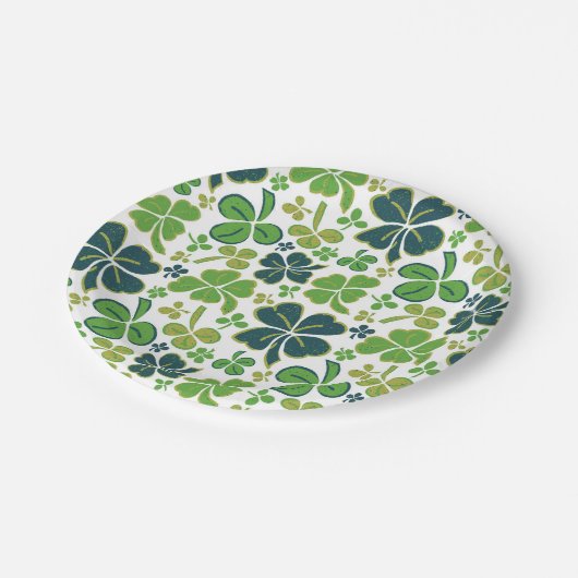 Green Lucky Kleeblatts Clover St Patrick`s Day Pappteller (Schrägansicht)