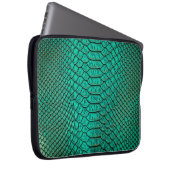 Green Luxury Snake Skin Closeup Laptopschutzhülle (Vorne Rechts)