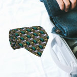 Green Mallard Duck Head Pattern Krawatte<br><div class="desc">Kleid im Stil mit dieser stilvollen Krawatte,  die das Foto eines grünen Mallard Duck Kopf in einem wiederholt aufgedruckten Muster zeigt.</div>