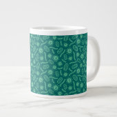 Green Microbes-Muster Jumbo-Tasse (Vorderseite Rechts)