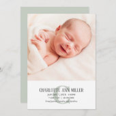 Green Monogram Baby Birth Announcement Foto Card Ankündigung (Vorne/Hinten)