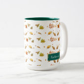 Green Monogram Fall Leaf Erntedank Zweifarbige Tasse (VorderseiteRechts)