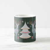 Green Nordic Rentier Weihnachtsbaumurlaub Kaffeetasse (Mittel)