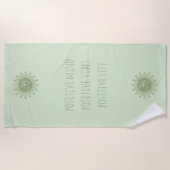 Green Om & Mandala Positive Mind Vibes & Life Strandtuch (Vorderseite)