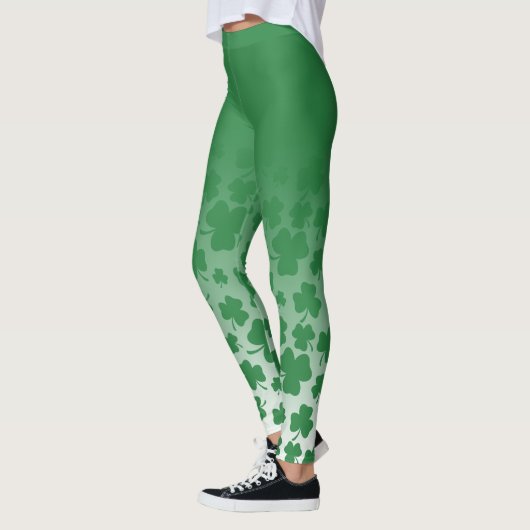 Green Ombre und Green Kleeblatt Muster über Weiß Leggings (Links)