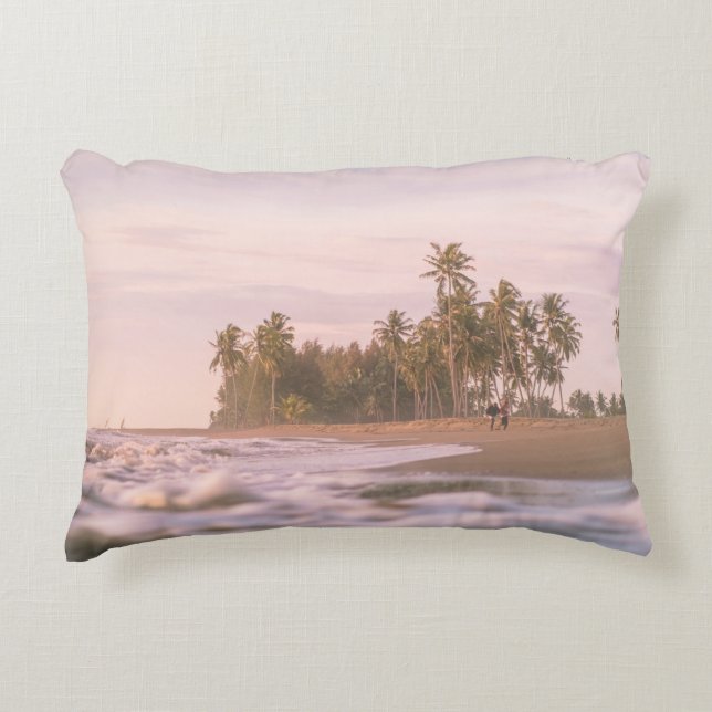 GREEN PALM TREES ON BROWN SAND UNDER WHITE CLOUDS DEKOKISSEN (Vorderseite)