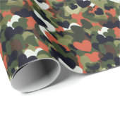 Green Pattern Heart Camouflage Geschenkpapier (Rolleneckpunkt)