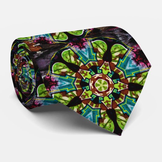 Green Pentagon Krawatte (Gerollt)