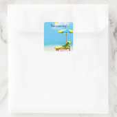 Green Pickle on Beach Chair Quadratischer Aufkleber (Tasche)