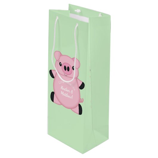 Green Pig Baby Dusche Geschenktüte Für Weinflaschen (Vorderseite Schrägansicht)