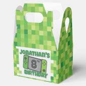 Green Pixel Birthday Favor Box Geschenkschachtel (Geöffnet)