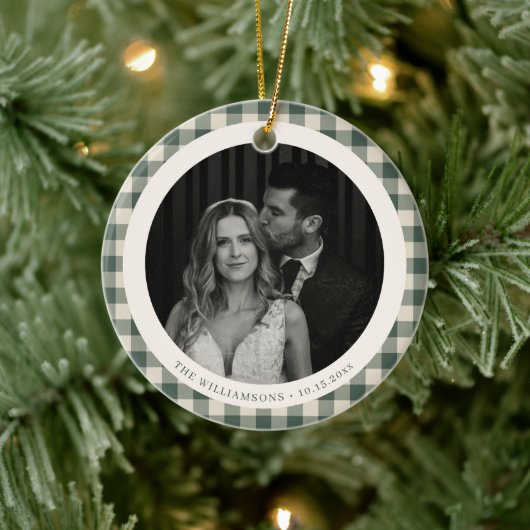 Green Plaid Gingham Wedding Photo Holiday Keepsake Keramik Ornament (Baum)