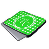 Green Polka Dot Monogram Laptopschutzhülle (Vorne Knopf)