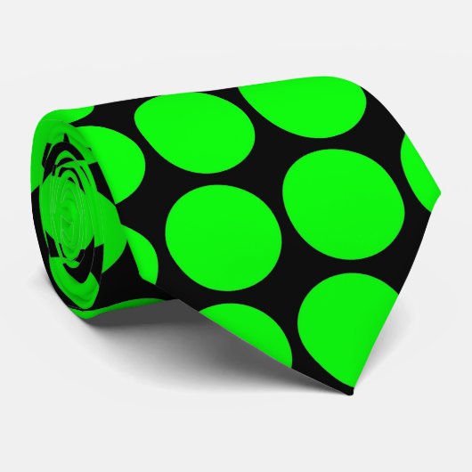 Green Polka Dots Muster auf schwarz Krawatte (Gerollt)