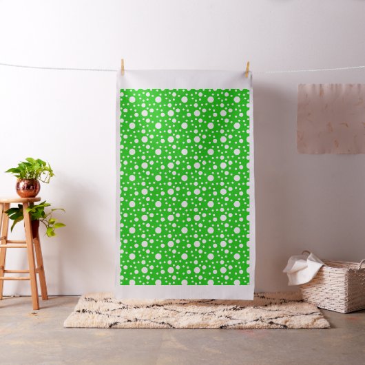 Green Polka Dots Stoff (Beispiel)