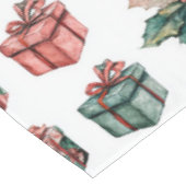 Green Red Holiday Watercolor Pine Berry Whimsical Tischdecke (Schrägansicht)