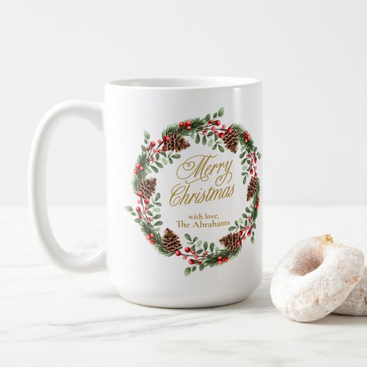 Green Red Pine Cones Gold Script Weihnachtsschuld Kaffeetasse (Mit Donut)