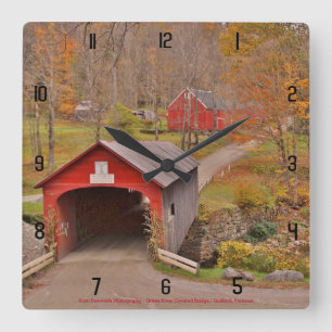 Green River Covered Bridge - Vermont Quadratische Wanduhr