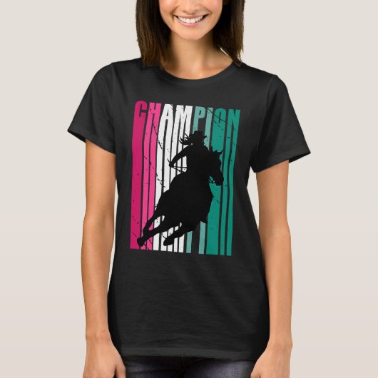 Green Rodeo Champion Cowgirl on Horse Barrel Racin T-Shirt (Vorderseite)