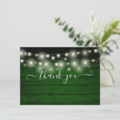 Green Rustic Wood String Lights Script Dankeskarte (Stehend Vorderseite)