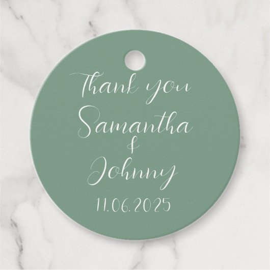 Green Sage Script Simple Elegant Classic Wedding Geschenkanhänger (Vorderseite)