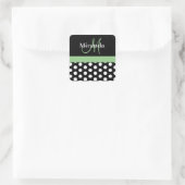 Green Schwarz-weiß Polka Dot Monogram Quadratischer Aufkleber (Tasche)