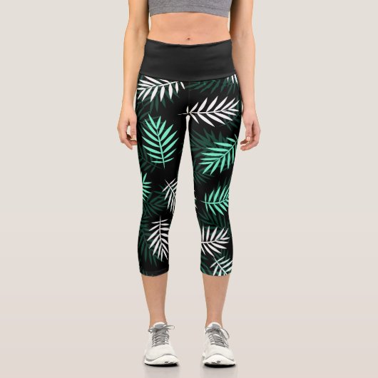 Green Schwarz-weiß Tropical Palm Blätter Muster Capri Leggings (Vorderseite)