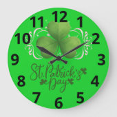 Green Shamrock St. Patrick's Day Wall Clock Große Wanduhr (Vorderseite)