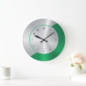 Green & Silver Modern Metallic Geometric Design Große Wanduhr (Zuhause)