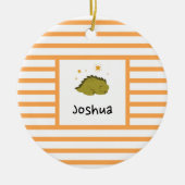Green Sleepy Baby Dino | Orange Stripe Modern Keramik Ornament (Vorne)