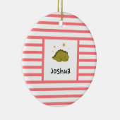 Green Sleepy Baby Dino | Rosa Streifen modern Keramik Ornament (Rechts)