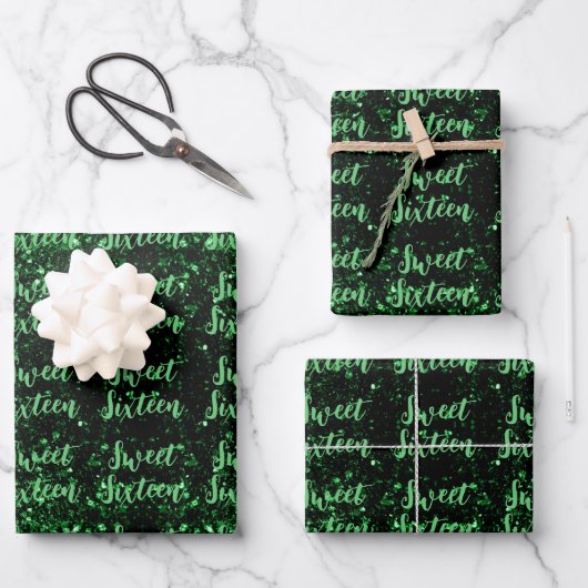 Green sparkles Sweet 16 elegant script pattern Geschenkpapier Set (Vorderseite)