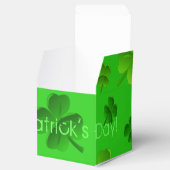 Green St. Patricks Day Gastgeschenk Boxes Geschenkschachtel (Geöffnet)