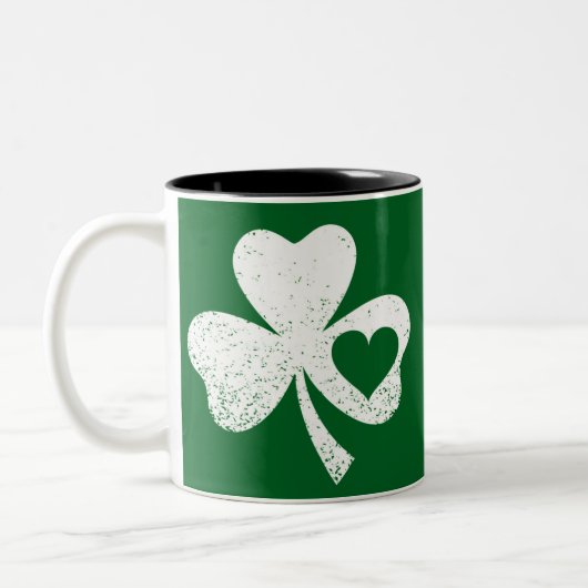 Green St Patricks Day Irish Patty's Heart Kleeblat Zweifarbige Tasse (Links)
